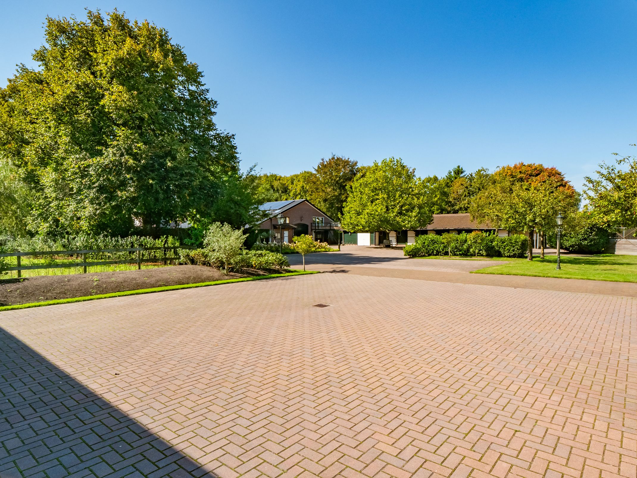 Foto 51 van Voordorpsedijk 67 woonhuis