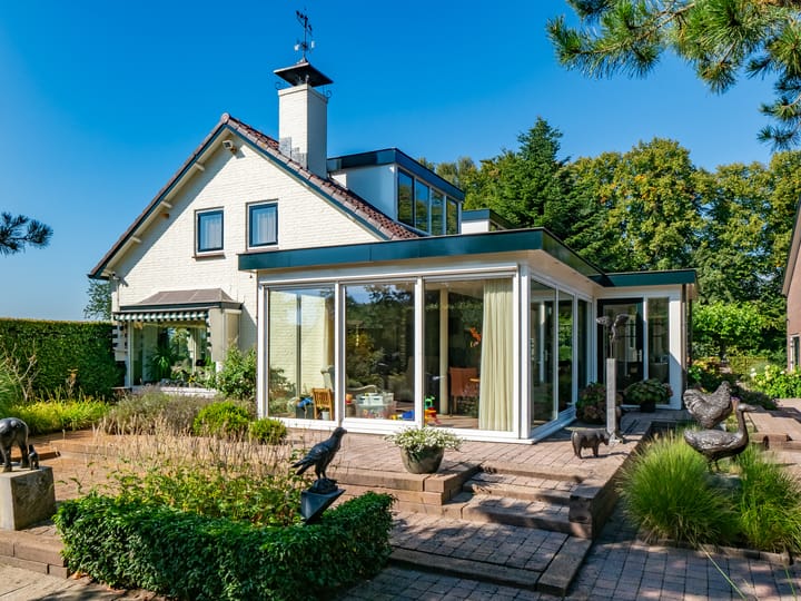 Photo 52 of Voordorpsedijk 67 woonhuis