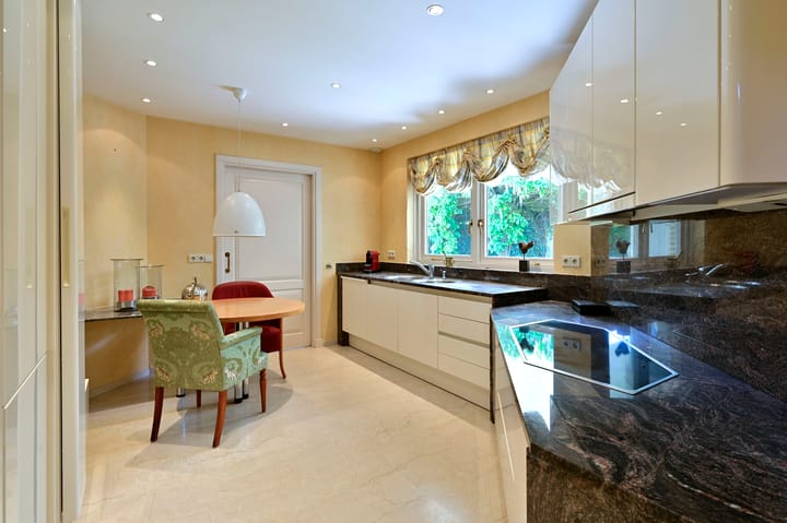 Photo 17 of Burgemeester Padmosweg 100