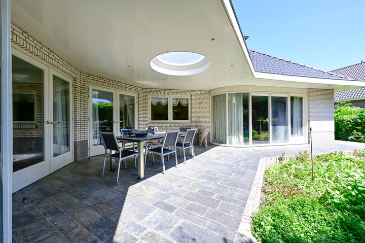 Photo 36 of Burgemeester Padmosweg 100