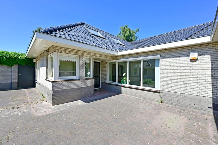 Photo 78 of Burgemeester Padmosweg 100