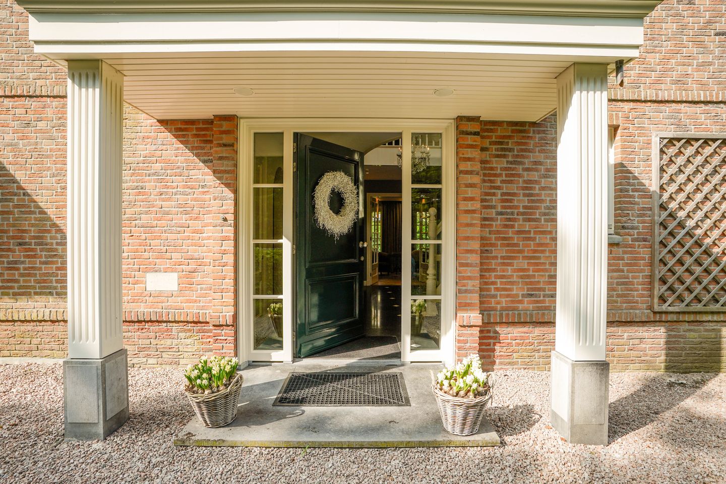 Photo 4 of Van Bergenlaan 1-A