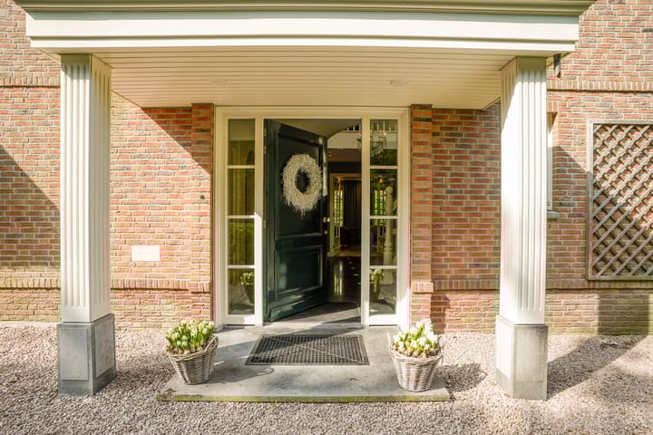 Photo 4 of Van Bergenlaan 1-A