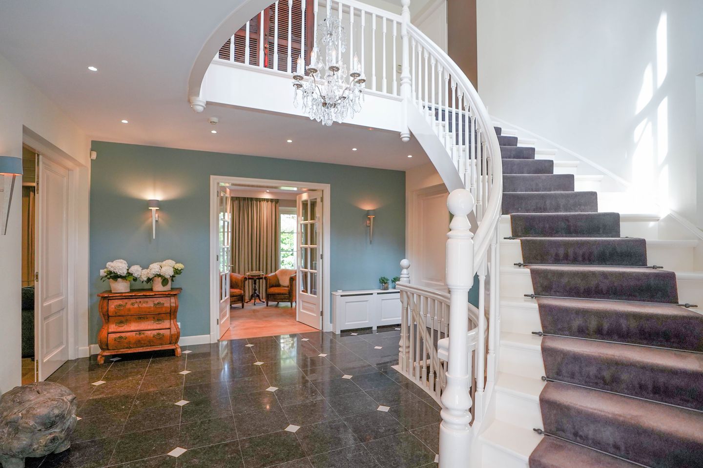 Photo 5 of Van Bergenlaan 1-A