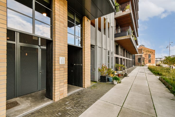 Photo 4 of VOC-kade 128