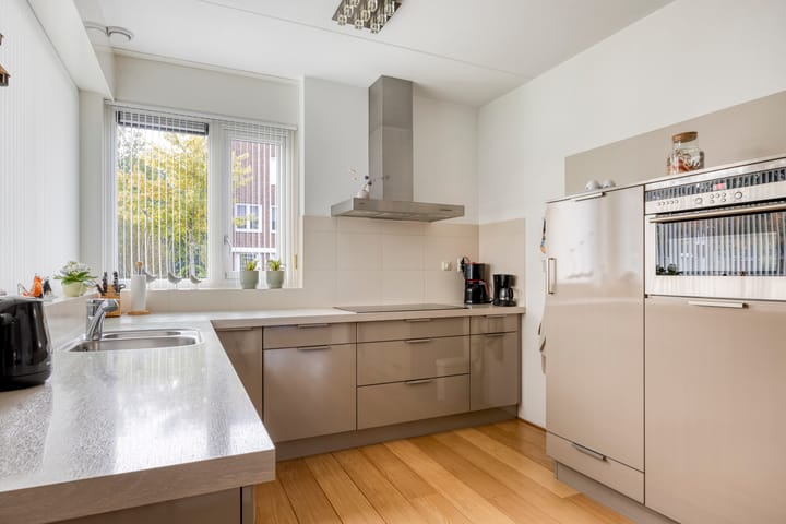 Foto 15 van MacBridestraat 25