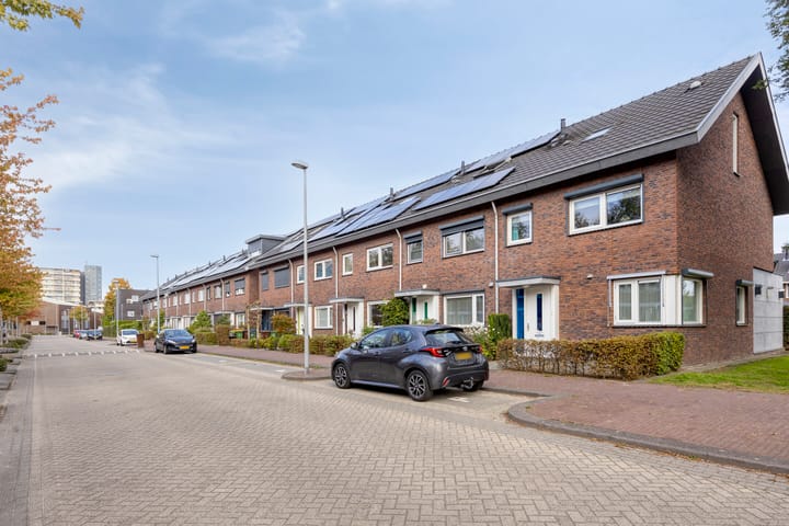 Foto 46 van MacBridestraat 25