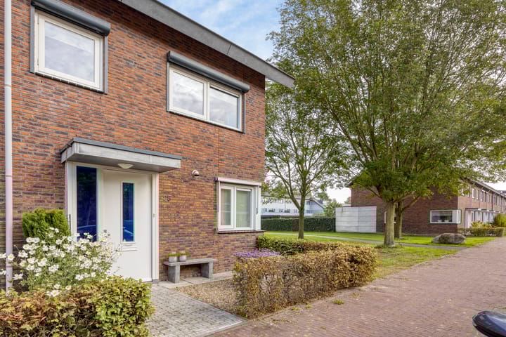 Foto 44 van MacBridestraat 25