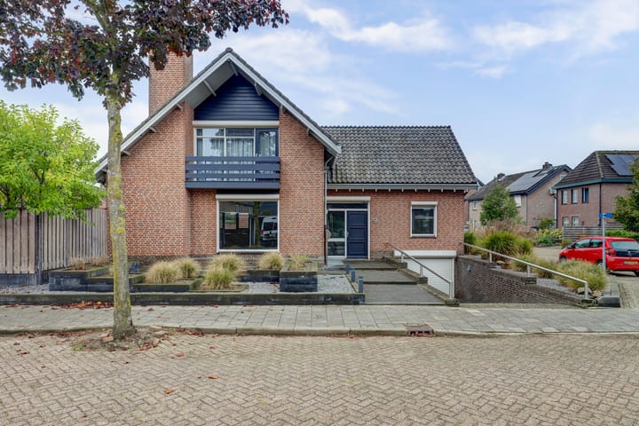 Foto 5 van Esdoornlaan 9