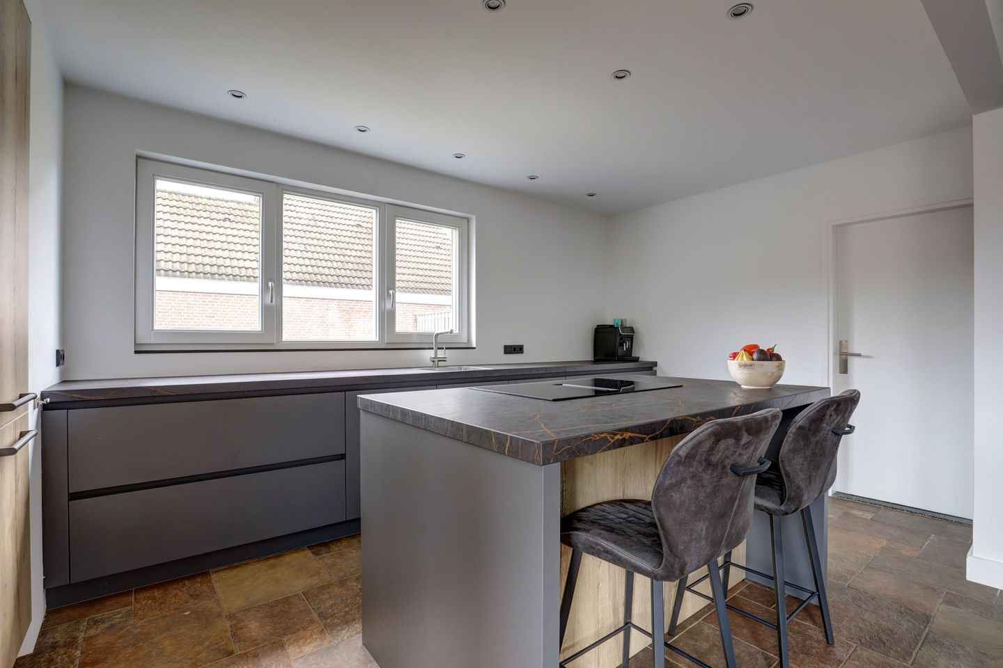 Foto 14 van Esdoornlaan 9