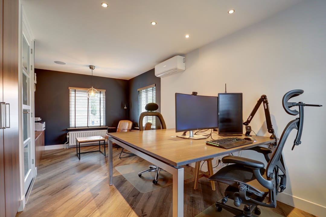 Foto 26 van Esdoornlaan 9