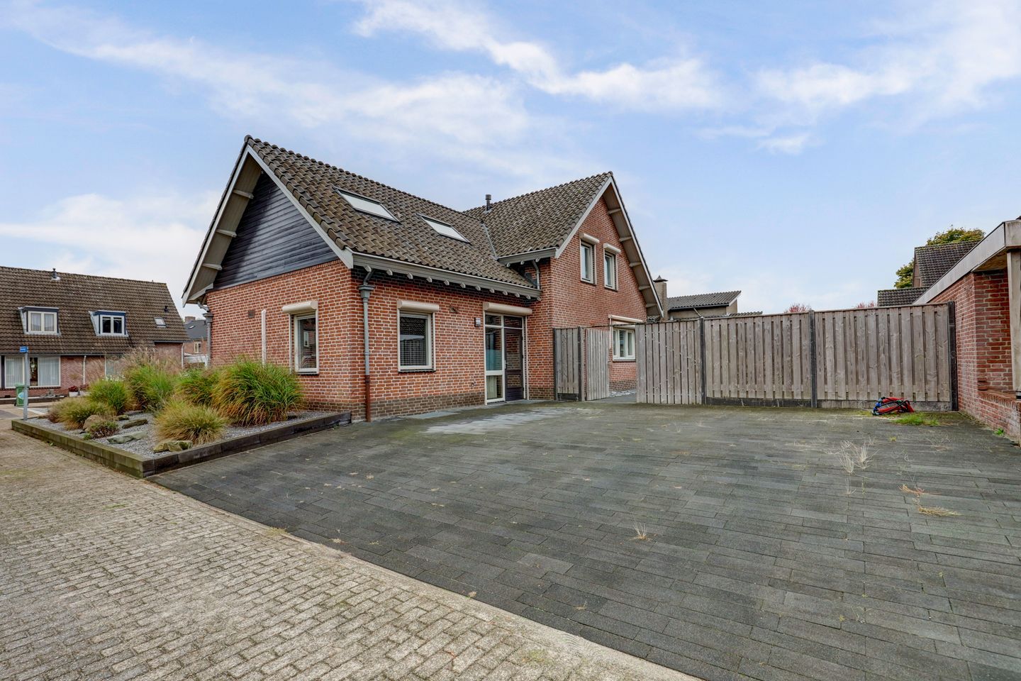 Foto 40 van Esdoornlaan 9