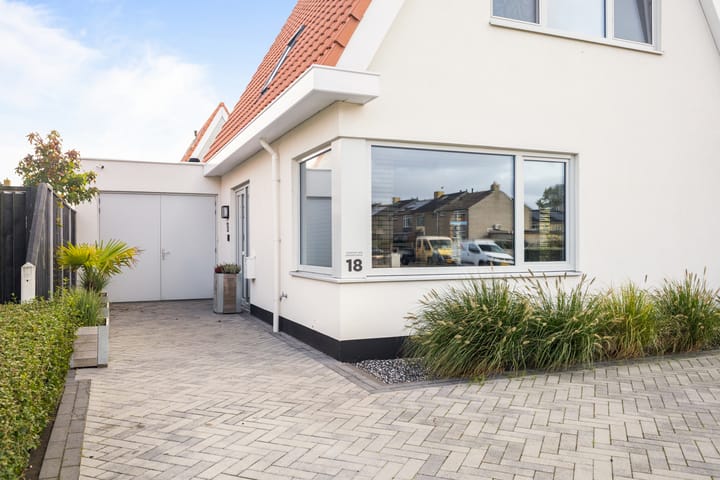 Foto 35 van Leendert den Bergerstraat 18