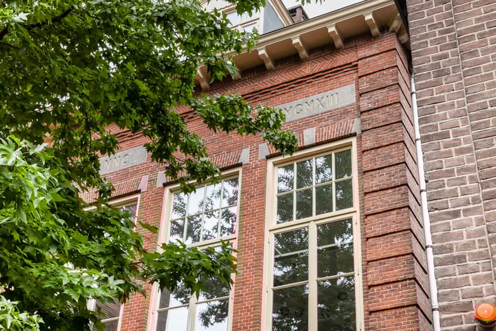 Photo 8 of Grotekerksbuurt 9-A