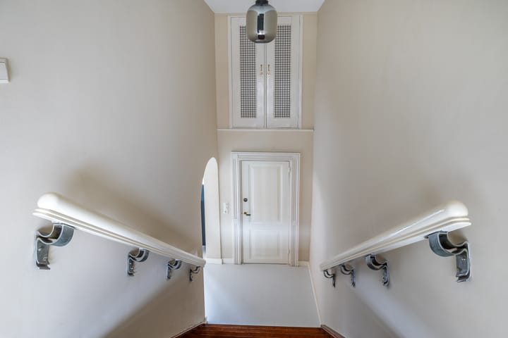 Photo 37 of Grotekerksbuurt 9-A