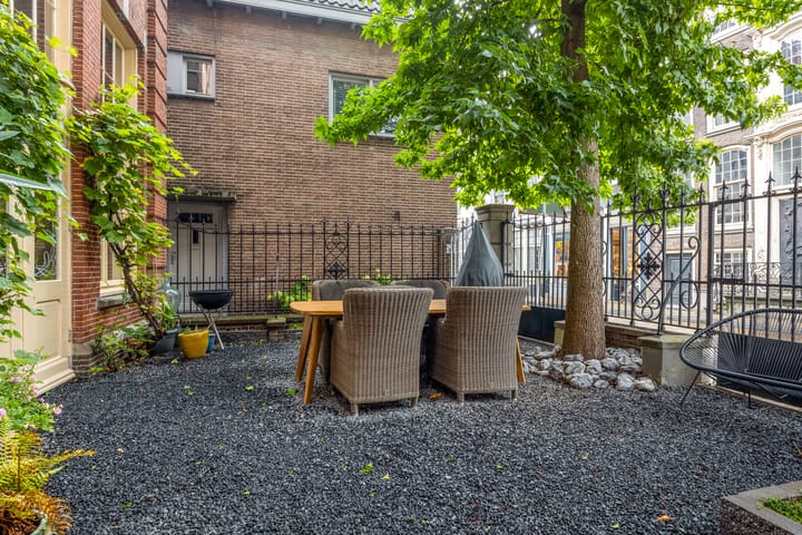 Photo 71 of Grotekerksbuurt 9-A