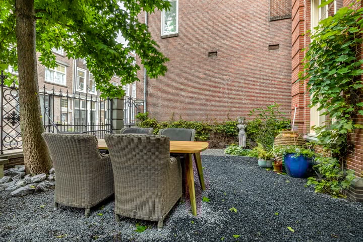 Photo 72 of Grotekerksbuurt 9-A