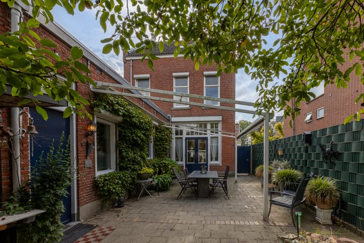 Photo 3 of Dorpsstraat 18