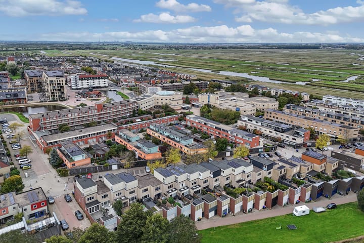 Foto 9 van Louis Armstrongstraat 30