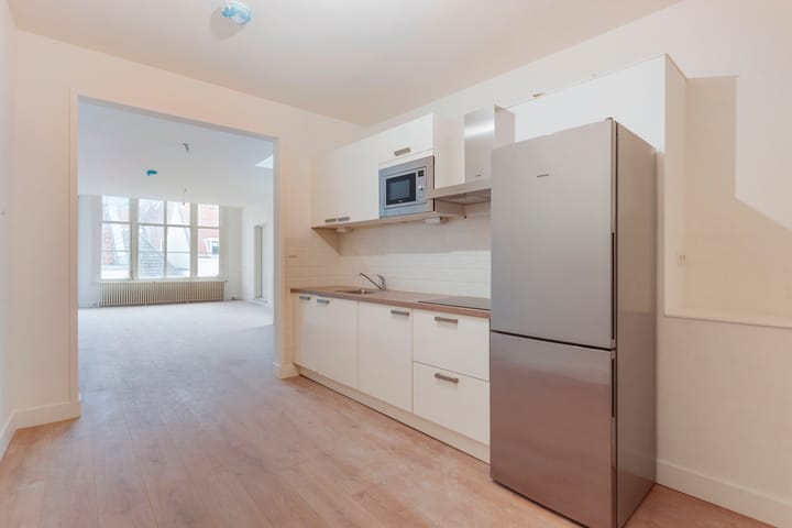 Photo 2 of Pieterskerkhof 38-B