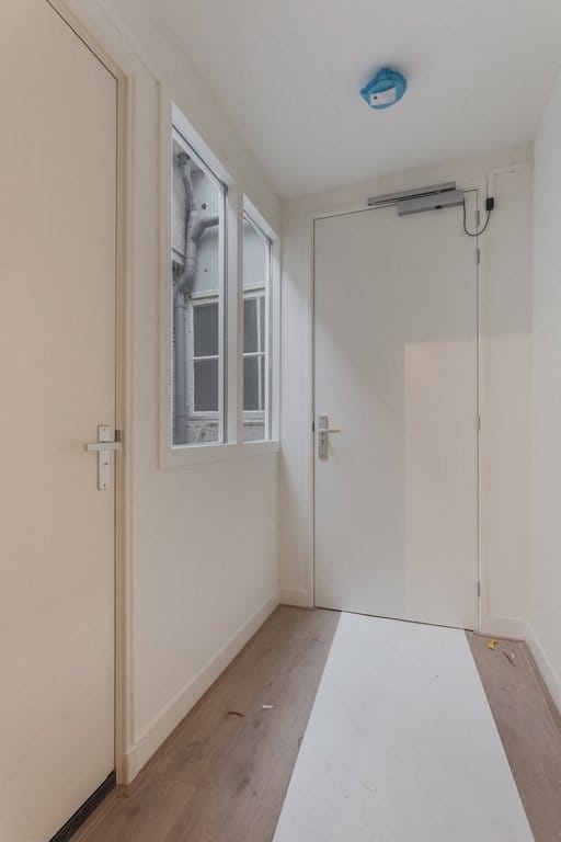 Photo 9 of Pieterskerkhof 38-B