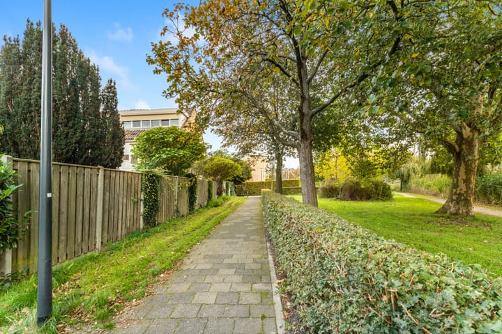 Photo 43 of Vrijburglaan 23