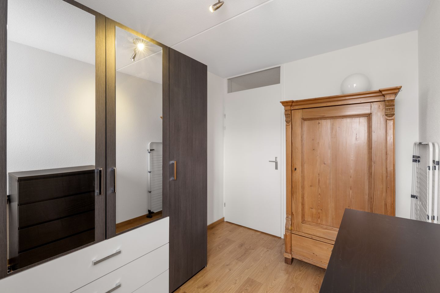 Foto 25 van Mill Hillplein 83