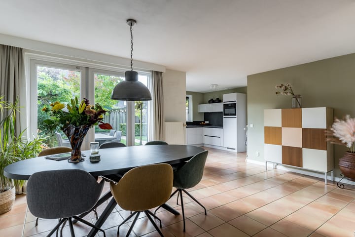 Photo 2 of Milheezestraat 48