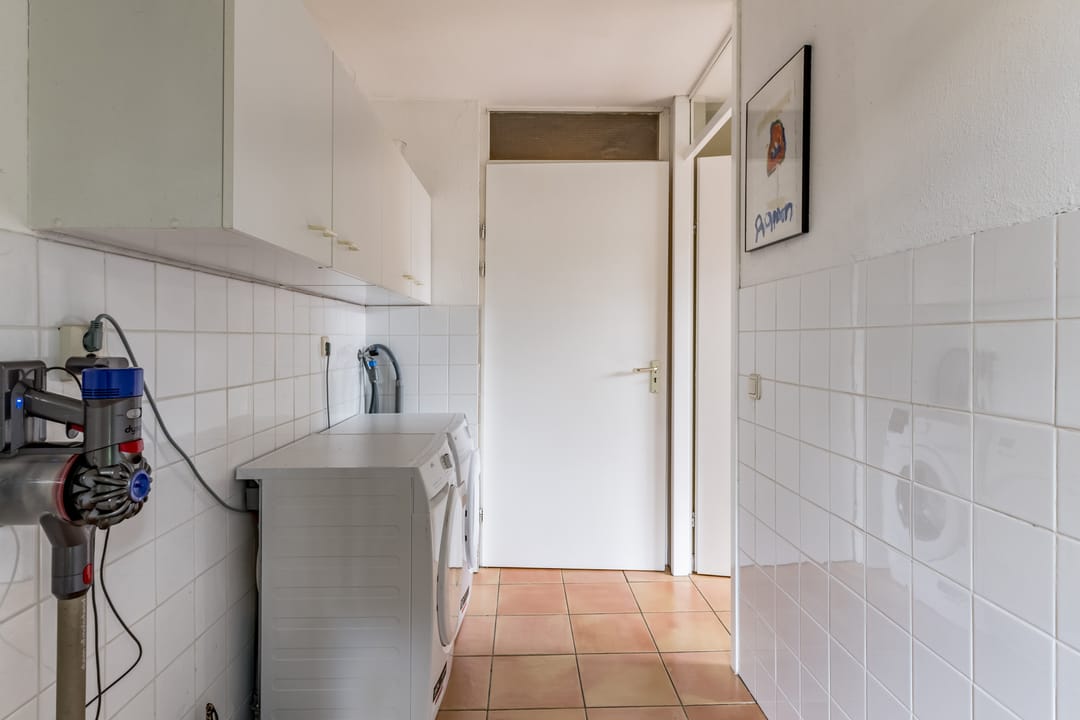 Photo 11 of Milheezestraat 48