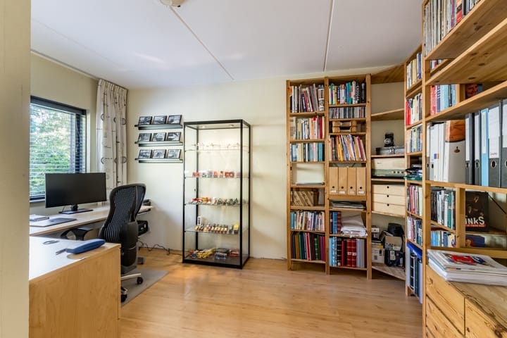 Photo 17 of Milheezestraat 48