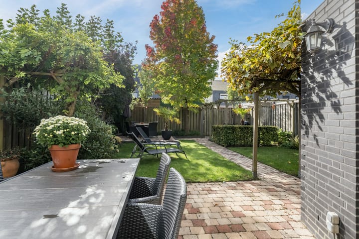 Photo 34 of Milheezestraat 48