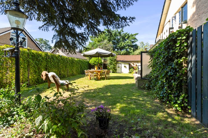 Foto 2 van Loevestein 5