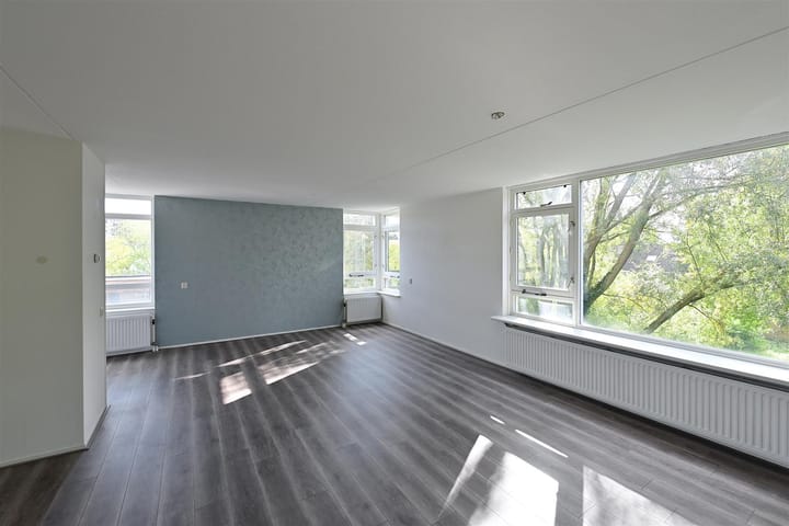 Photo 2 of Gooierserf 370