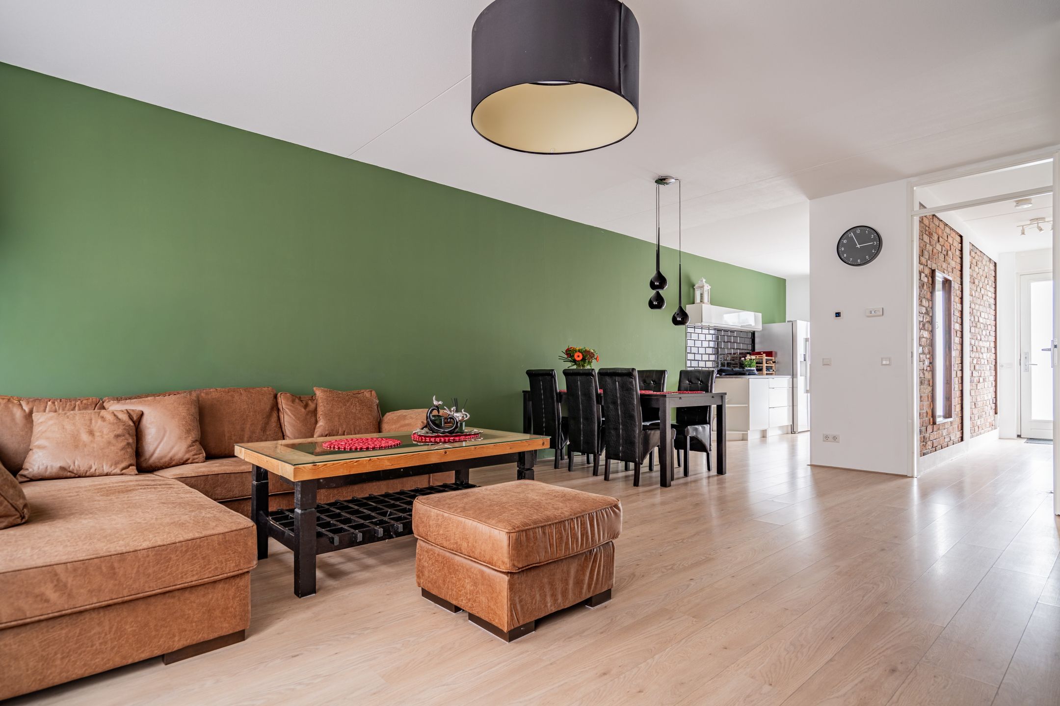 Photo 3 of Binnendoor 18