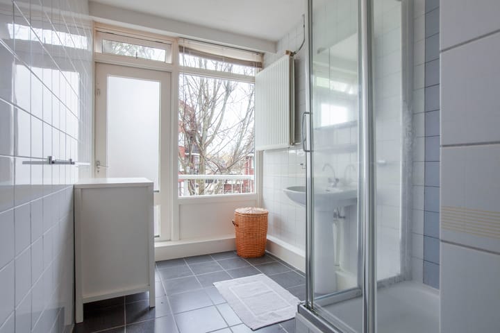 Photo 10 of Van Staverenstraat 39-A