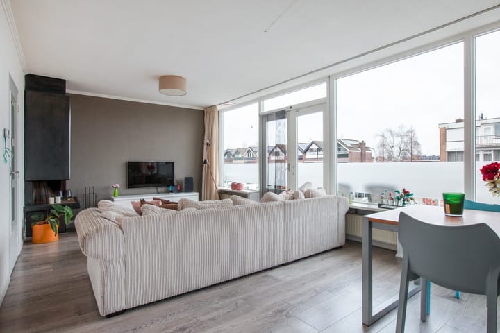 Photo 3 of Van Staverenstraat 39-A