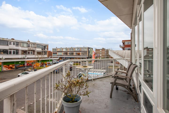 Photo 19 of Van Staverenstraat 39-A