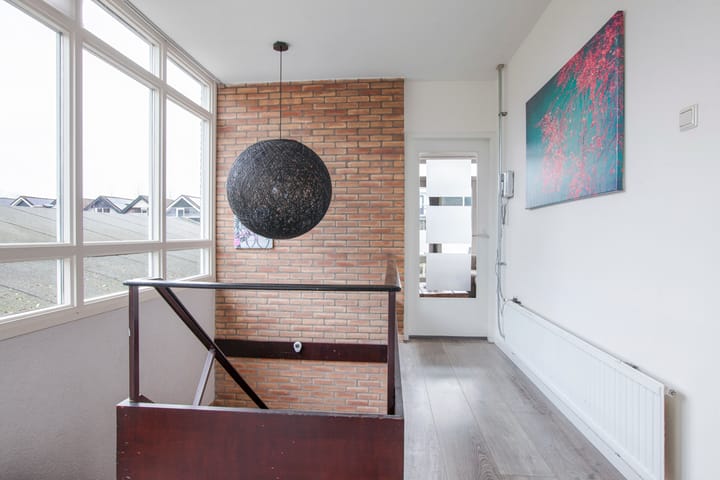 Photo 25 of Van Staverenstraat 39-A