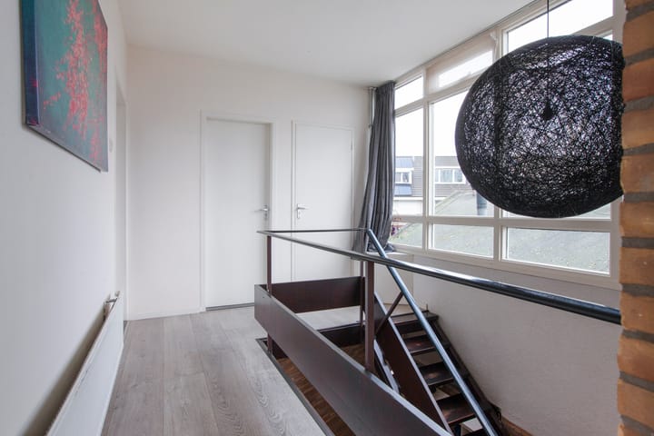 Photo 26 of Van Staverenstraat 39-A