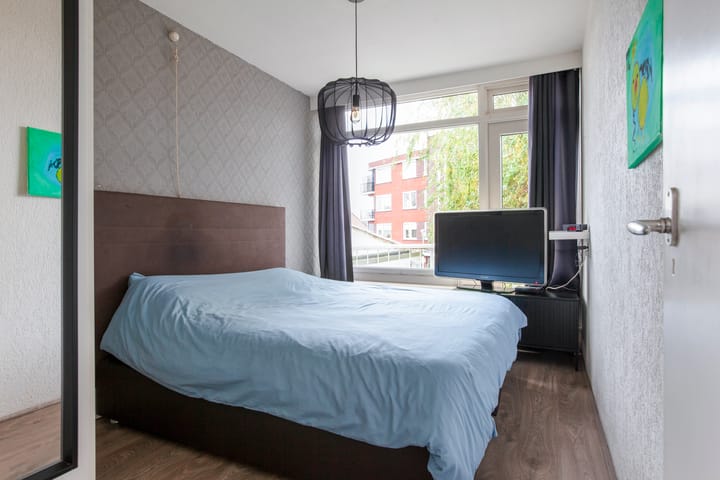 Photo 15 of Van Staverenstraat 39-A