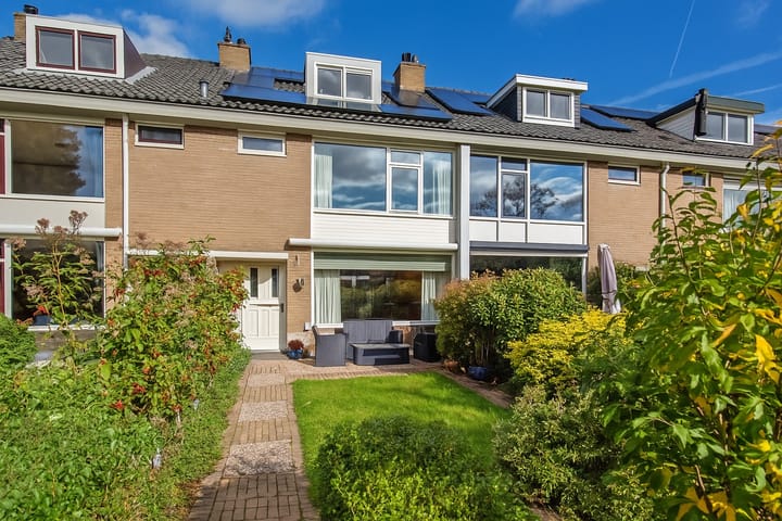 Foto 1 van Charlotteplaats 16