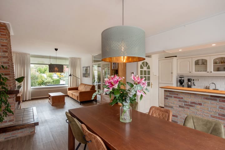 Photo 2 of Charlotteplaats 16