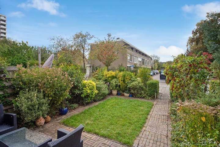 Photo 4 of Charlotteplaats 16