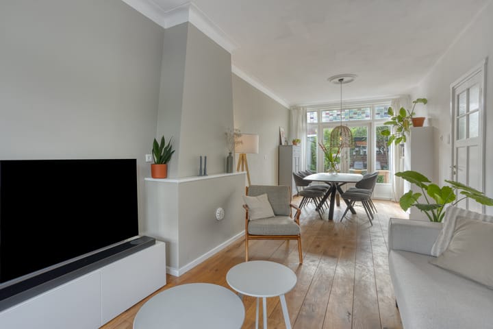 Foto 12 van Pastoor van Arsplein 9