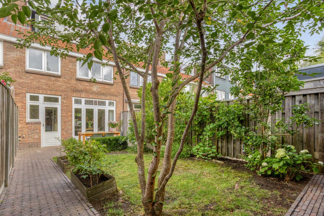 Foto 23 van Pastoor van Arsplein 9