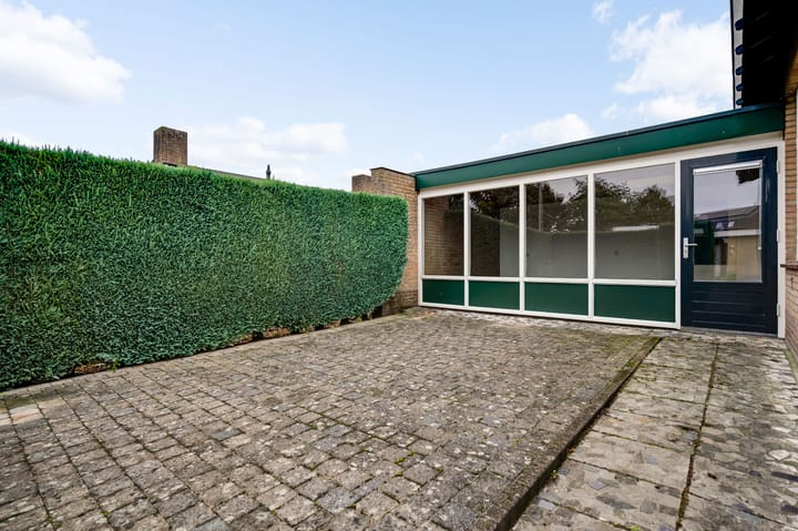 Photo 4 of Leenhofplein 1