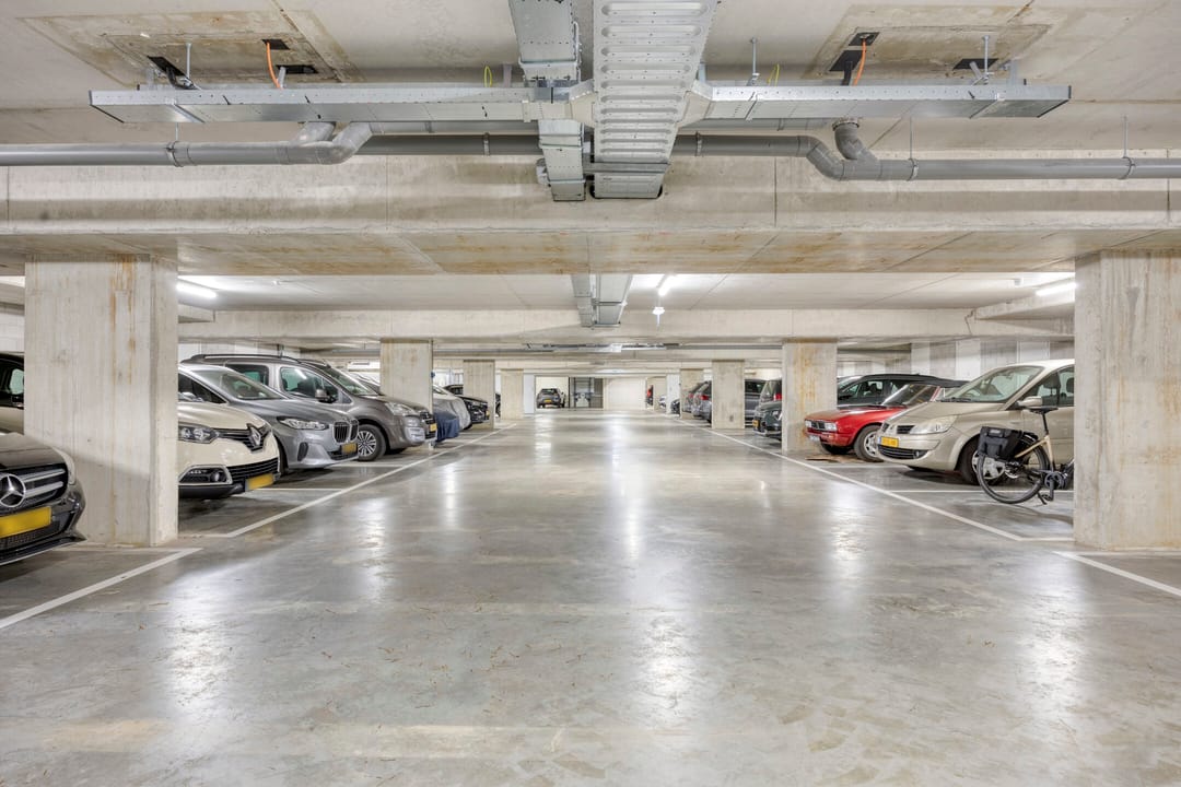 Foto 26 van van Herlaerhof 83