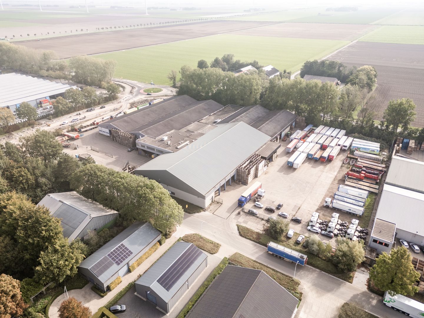 Bekijk foto 2 van Industrieweg 100