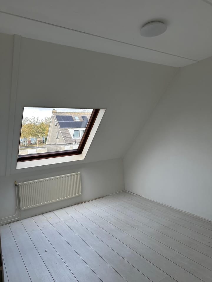 Photo 9 of Renhagedis 18