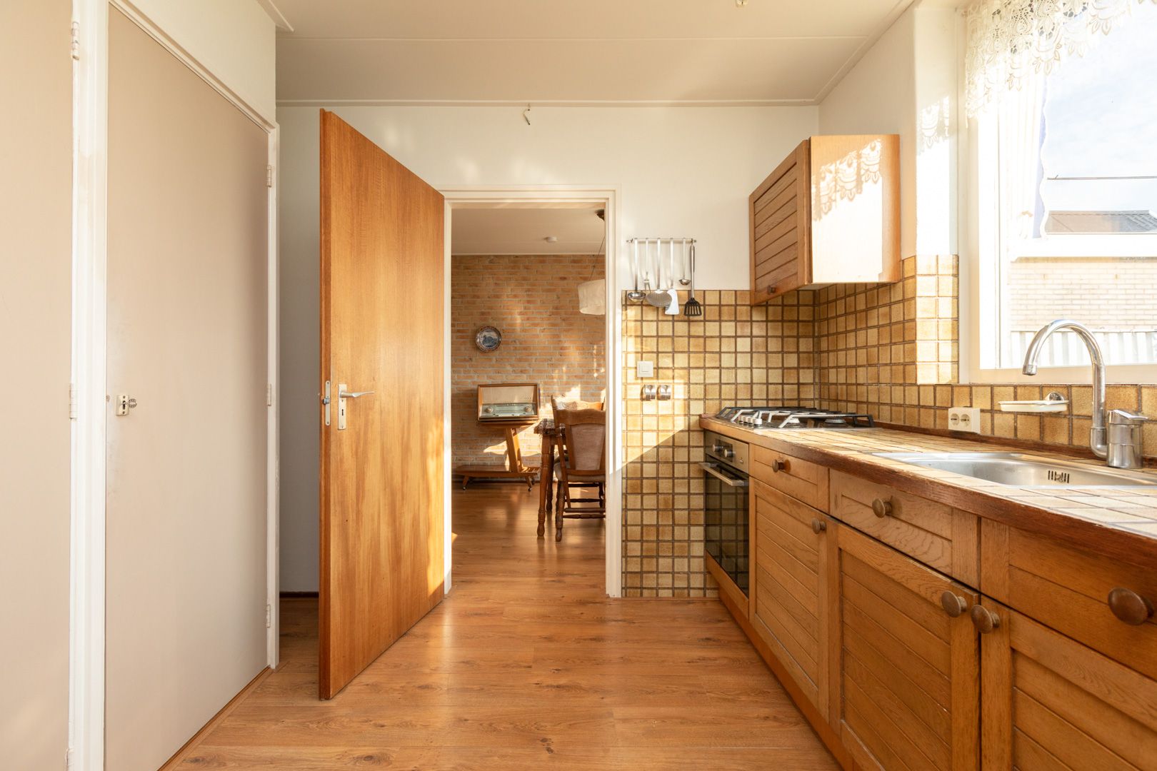 Foto 12 van Buren 32